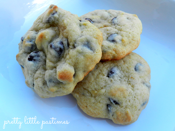 Dark Chocolate Chip Banana Cookies I Pretty Little Pastimes